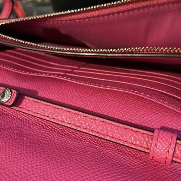 COACH - Pink- Pebble Leather - Cross-body with removable strap - - Picture 4 of 4